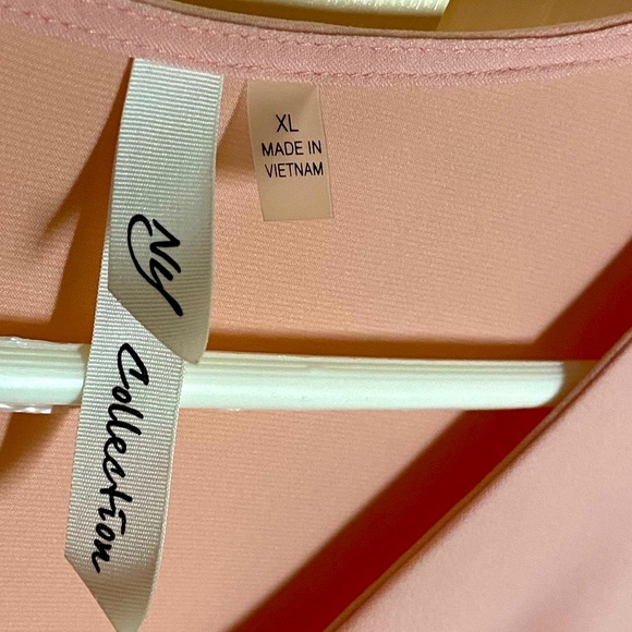 Macy’s NY Collection Pink Pleated Front Short Sleeve Blouse With Accent Size XL - Picture 3 of 3